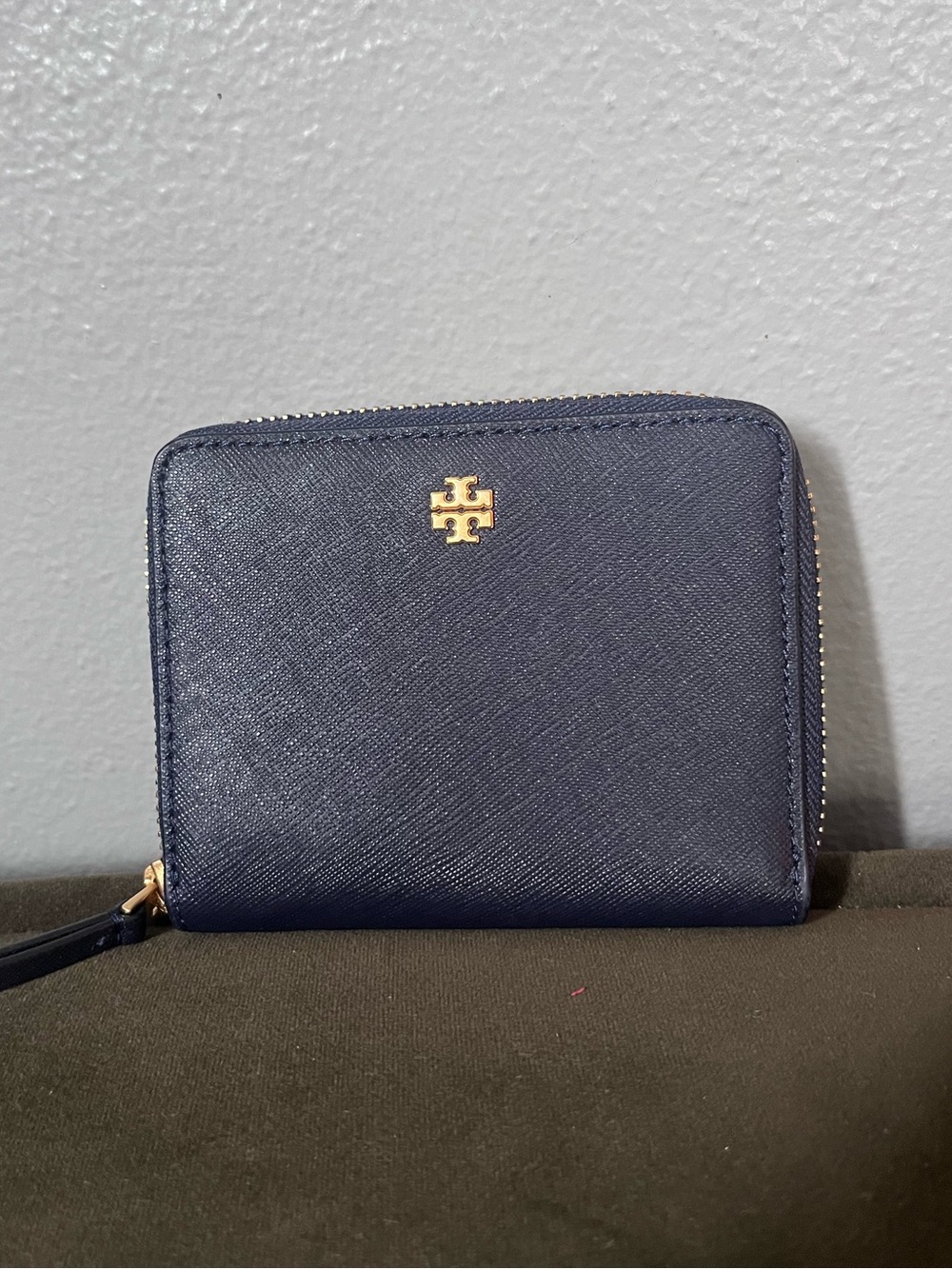 Tory Burch Navy Leather Zip-Around Card Wallet with Gold Logo